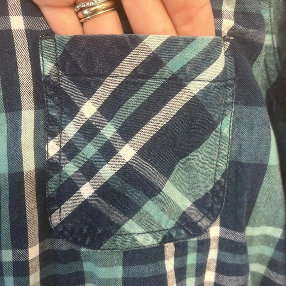 Time and tru blue green plaid button down size S (4-6) - Picture 3 of 4